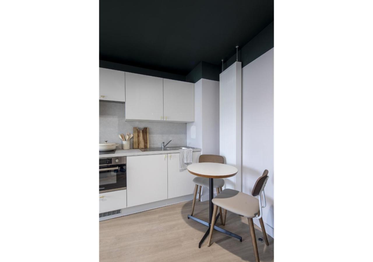 Modern With Kitchen & Ensuite In Edinburgh