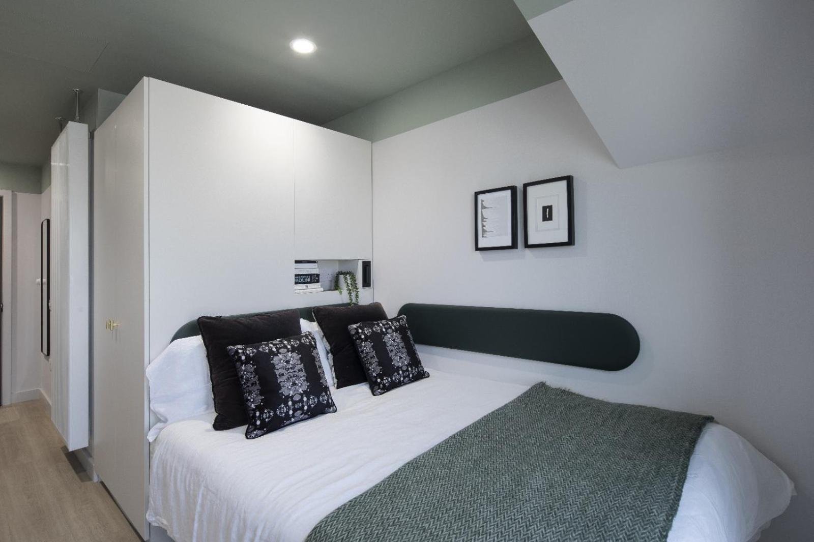 Modern With Kitchen & Ensuite In * Edinburgh